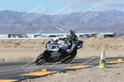 media/Feb-04-2024-SoCal Trackdays (Sun) [[91d6515b1d]]/7-Turn 9 Inside (1140am)/